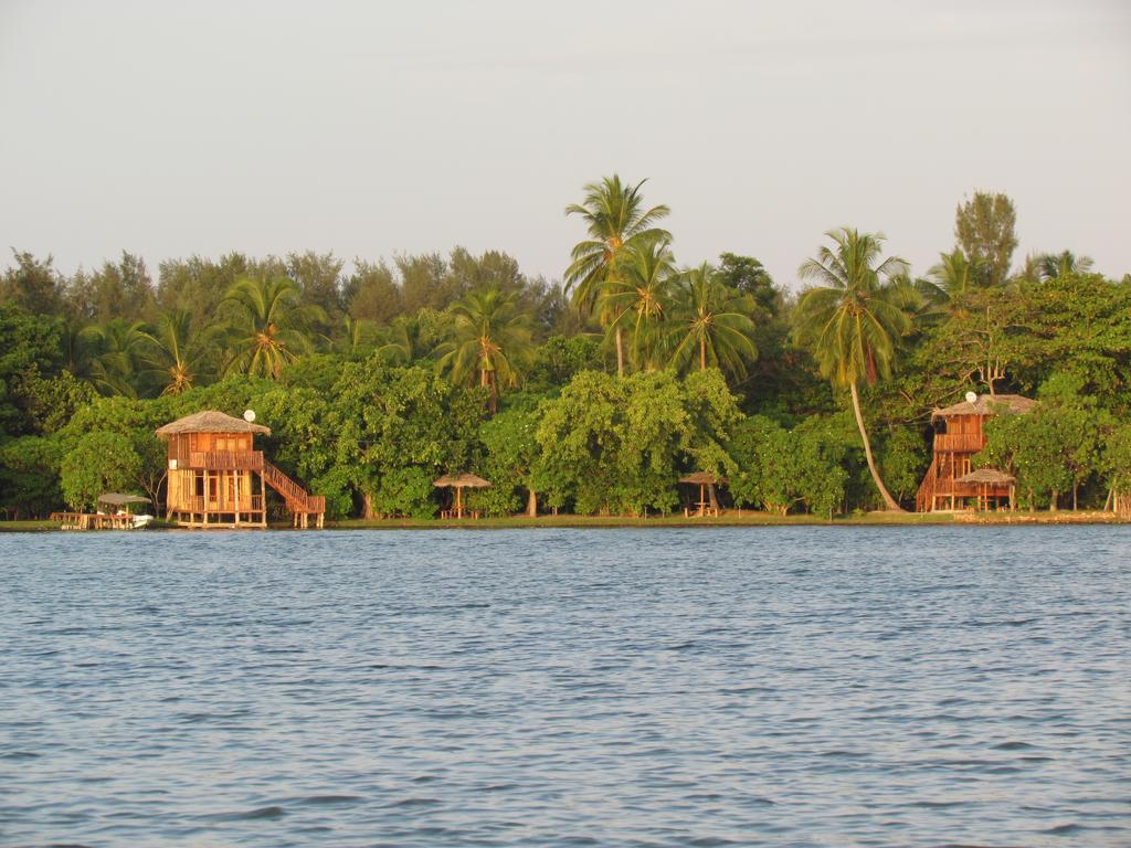 Lord Of The Forest Hotell Batticaloa Exteriör bild
