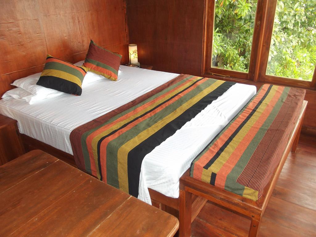 Lord Of The Forest Hotell Batticaloa Exteriör bild