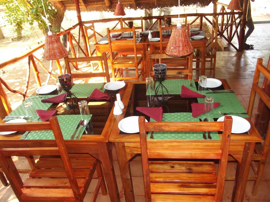 Lord Of The Forest Hotell Batticaloa Rum bild