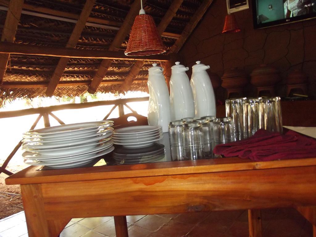 Lord Of The Forest Hotell Batticaloa Rum bild