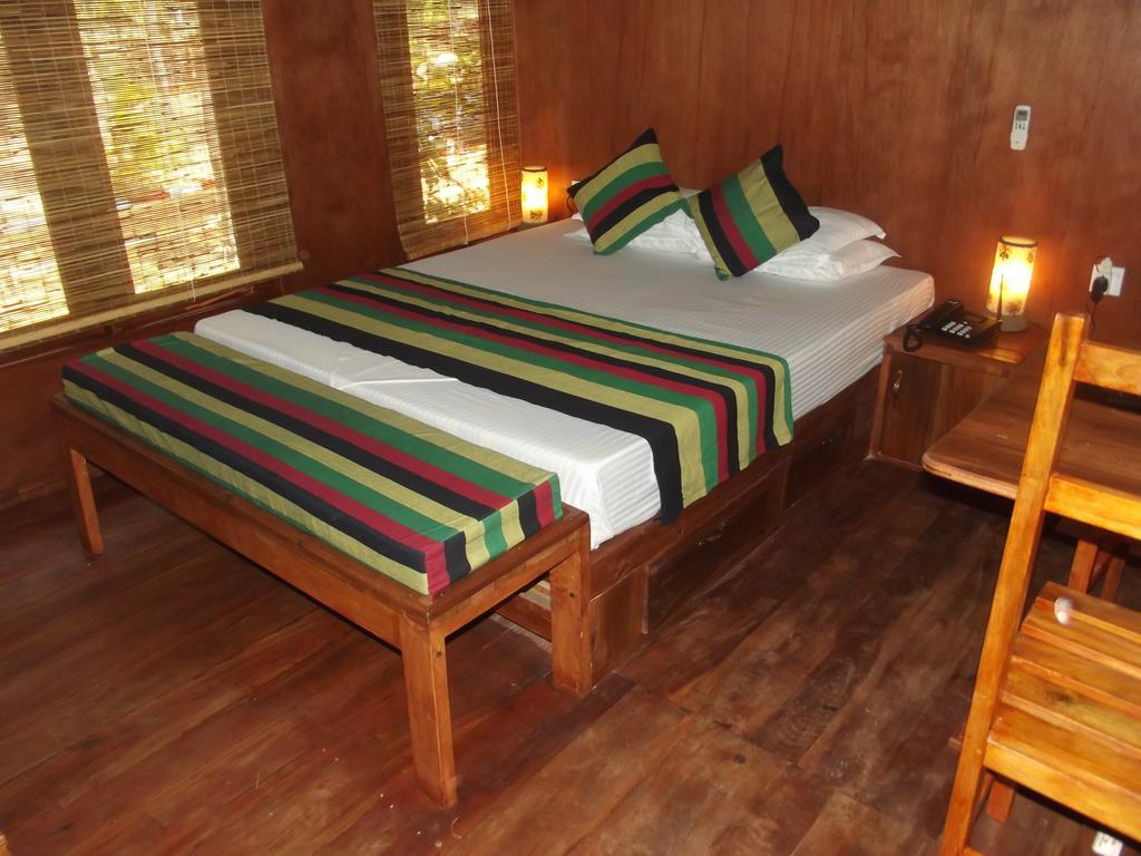 Lord Of The Forest Hotell Batticaloa Exteriör bild